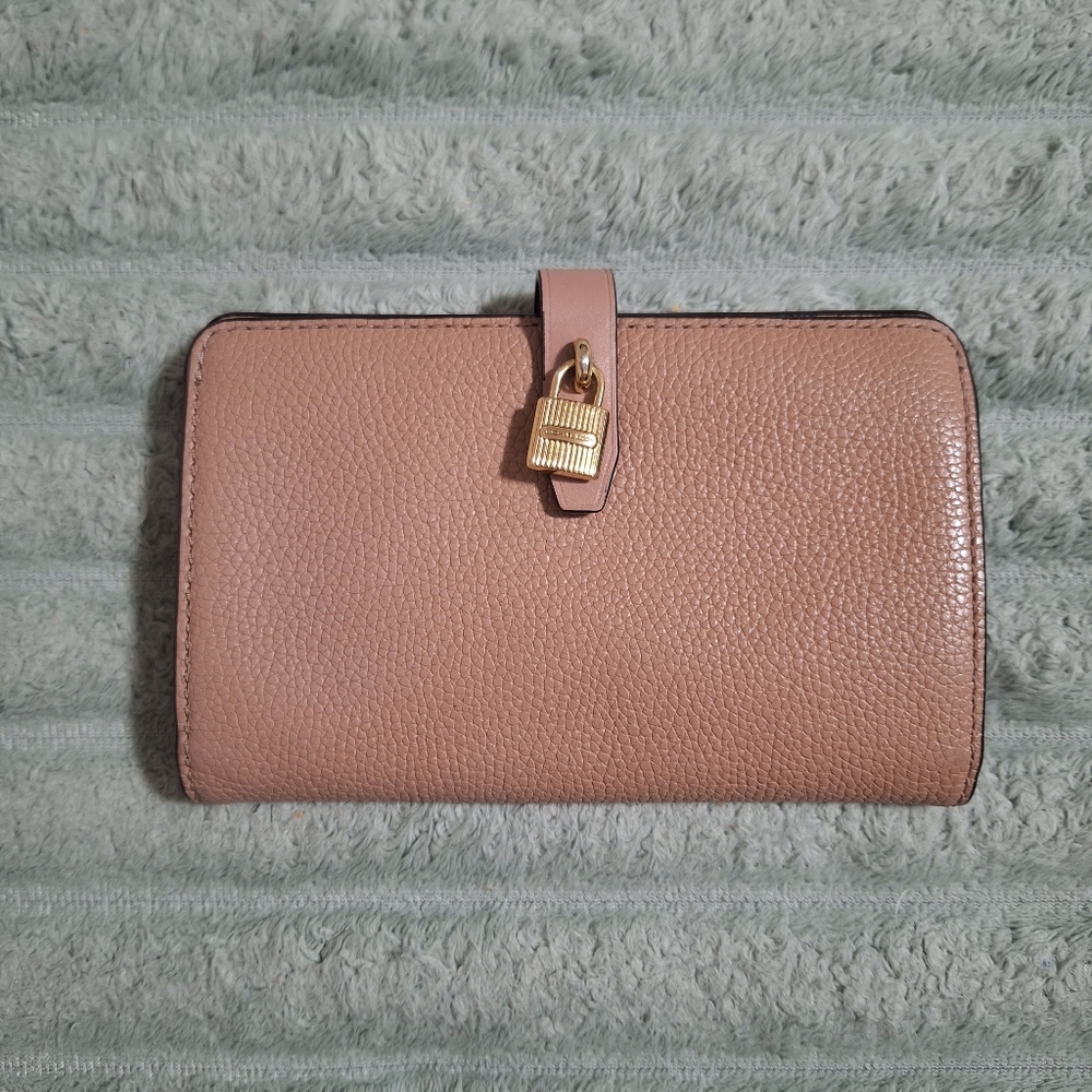 Michael Kors Bifold Wallet Gold Charm